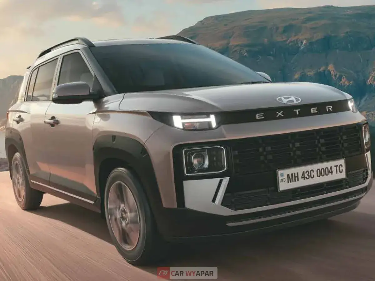 Side view of Hyundai Exter highlighting alloy wheels and roof-rails.